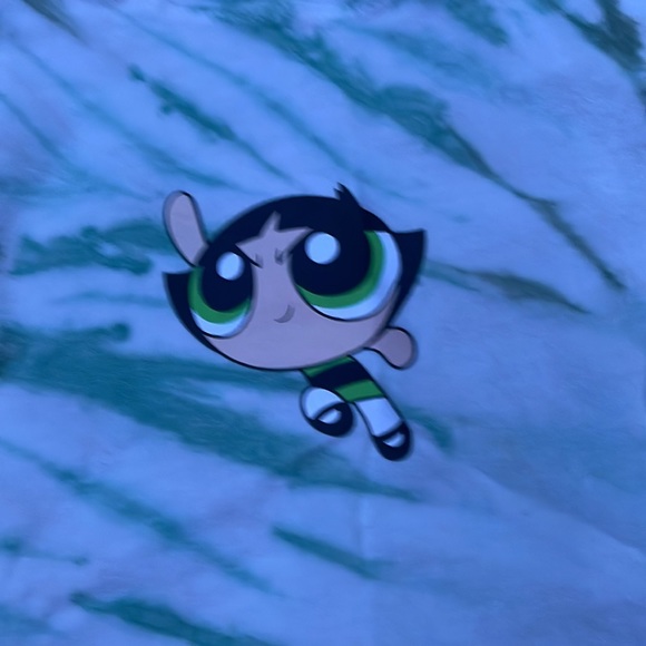 Two tie-dye powderpuff crop tops - Picture 4 of 5